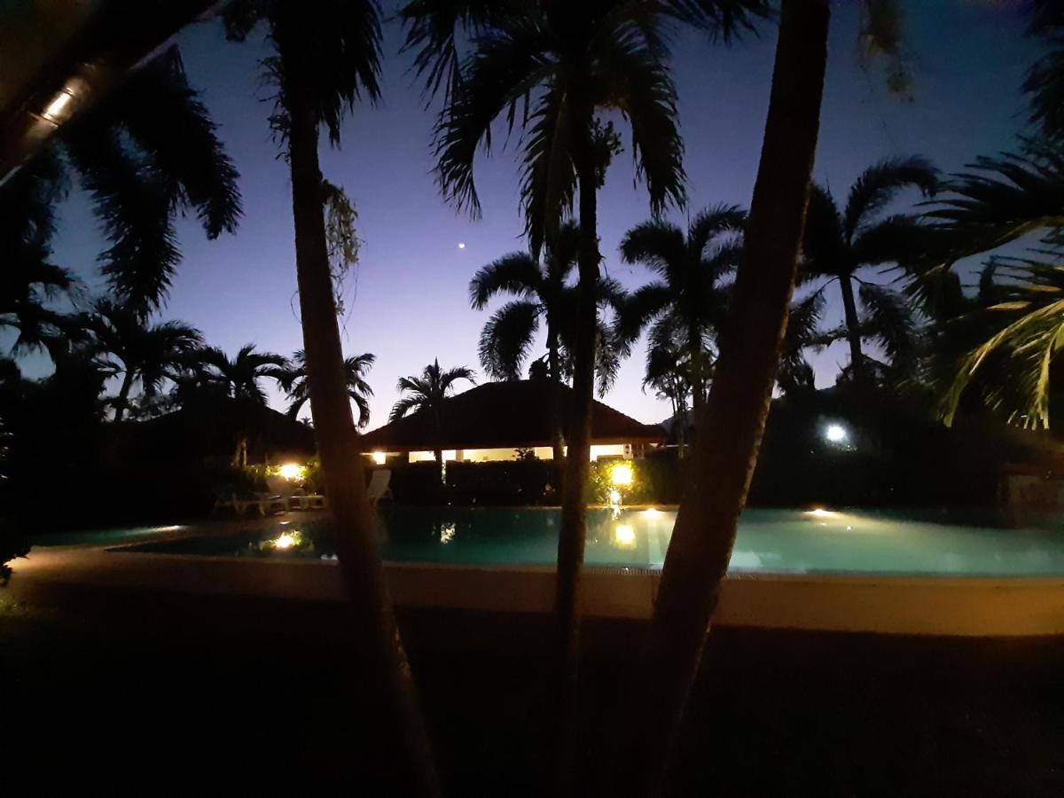 D&k Smiley Phuket Tempat peranginan