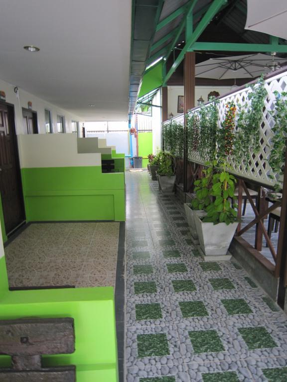 Nayai 3*