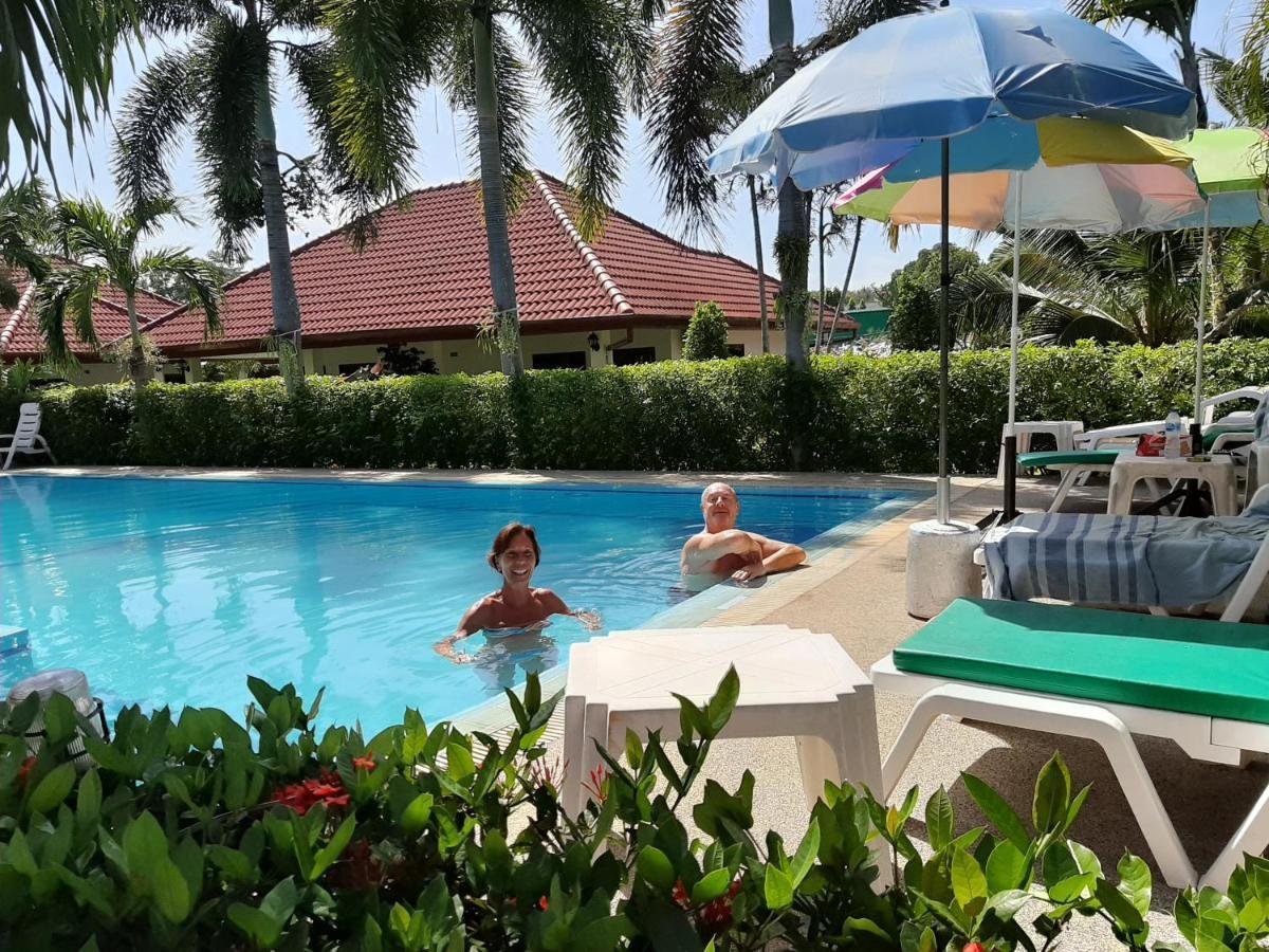 Tempat peranginan D&k Smiley Phuket