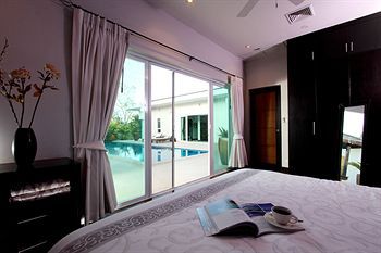 Byg Private Pool @ Town *