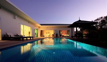 Byg Private Pool @ Town Villa *
