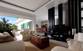 Byg Private Pool @ Town Villa Phuket