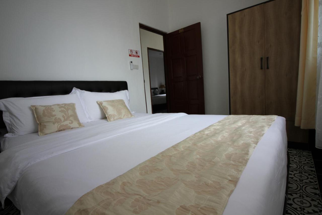 Anne Garden Villa Patong