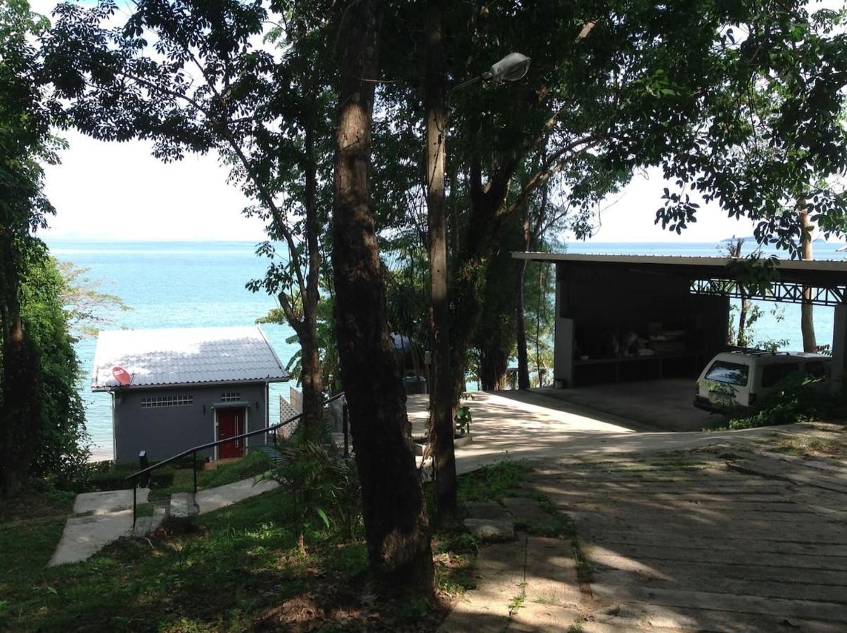 Ferienhaus Koh Sirey Beachfront Pool