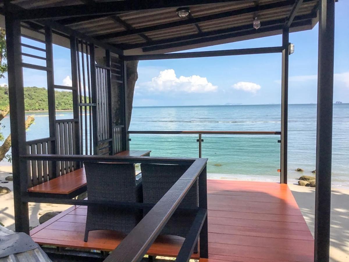 Koh Sirey Beachfront Pool