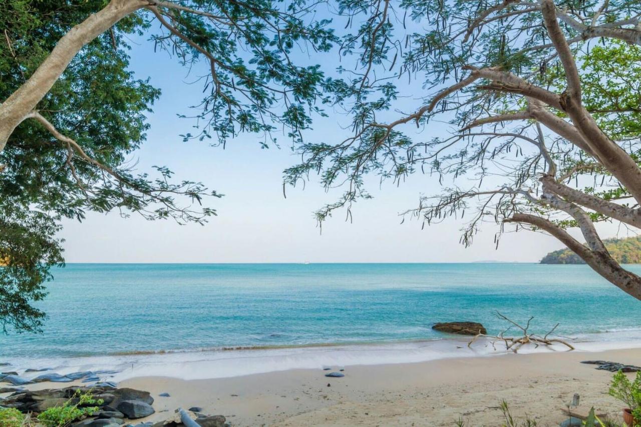 Ferienhaus Koh Sirey Beachfront Pool Phuket