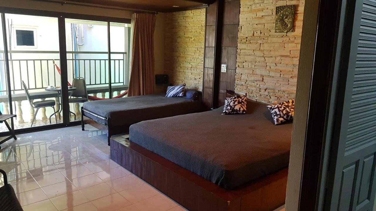 Happy Place Aparthotel