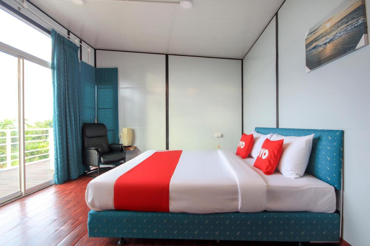 Hotel Happy Mountain Airport 2*