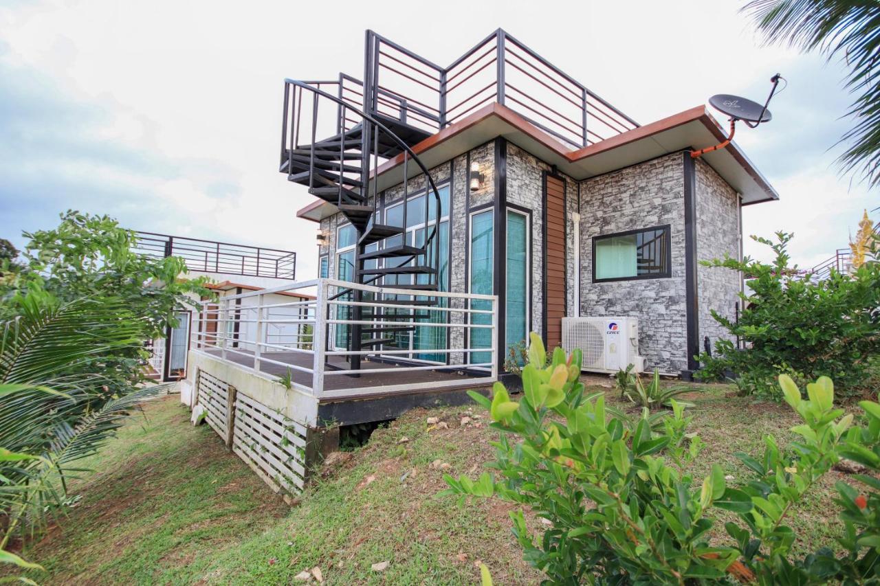 Happy Mountain Airport Hotel 2*