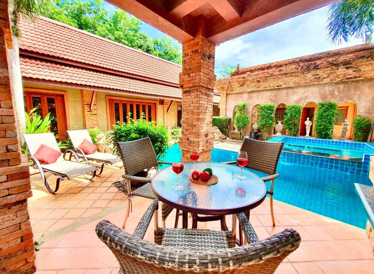 Baan Rom Yen : Balinese Pool In Rawai * Ban Saiyuan