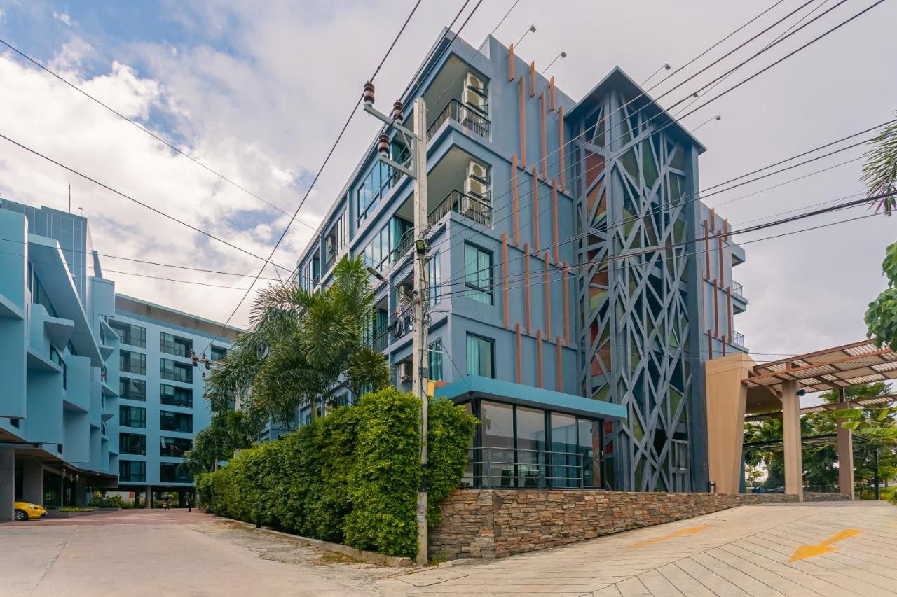 Cozy Design Near Apartment *