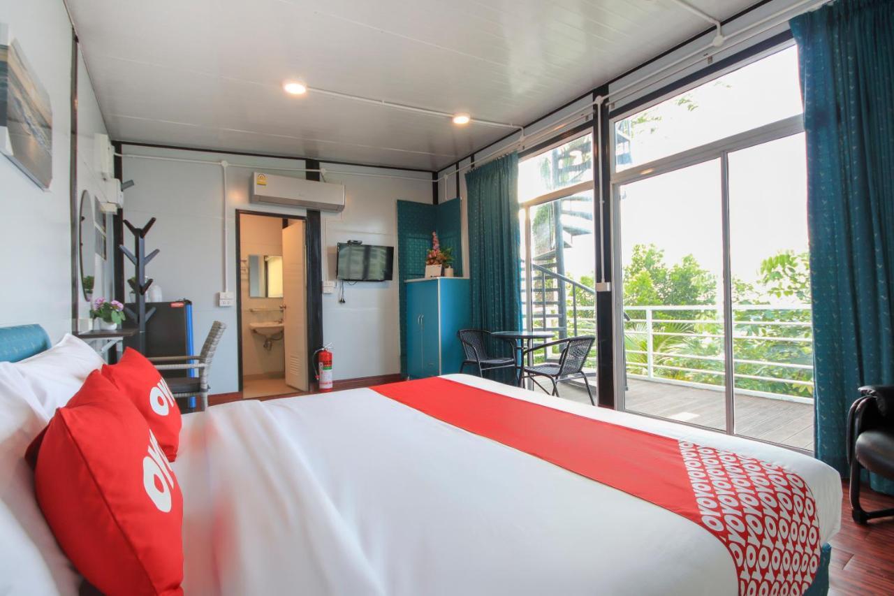 Hotel Happy Mountain Airport 2*