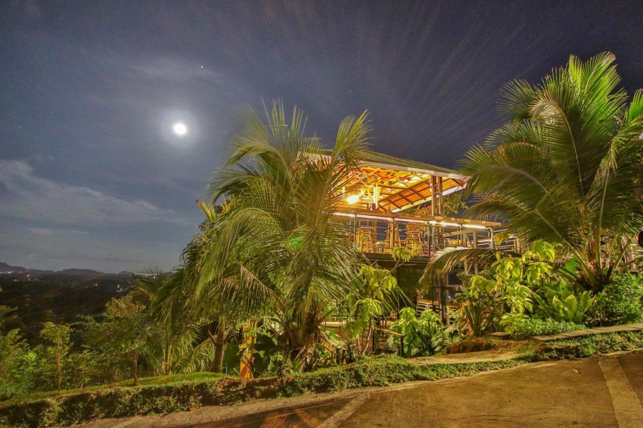 Hotel Happy Mountain Airport Nai Yang