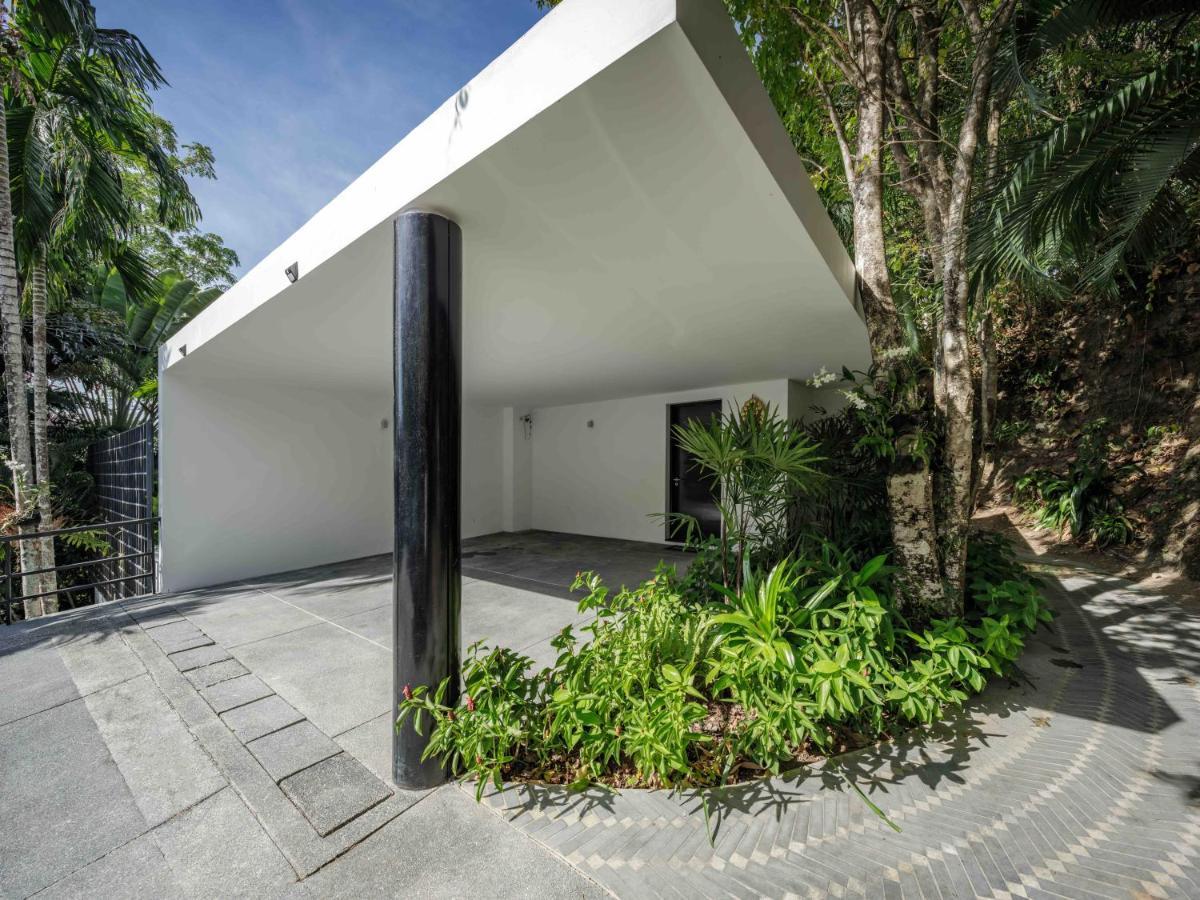 Vila Yang, Private Oceanfront Villa, *