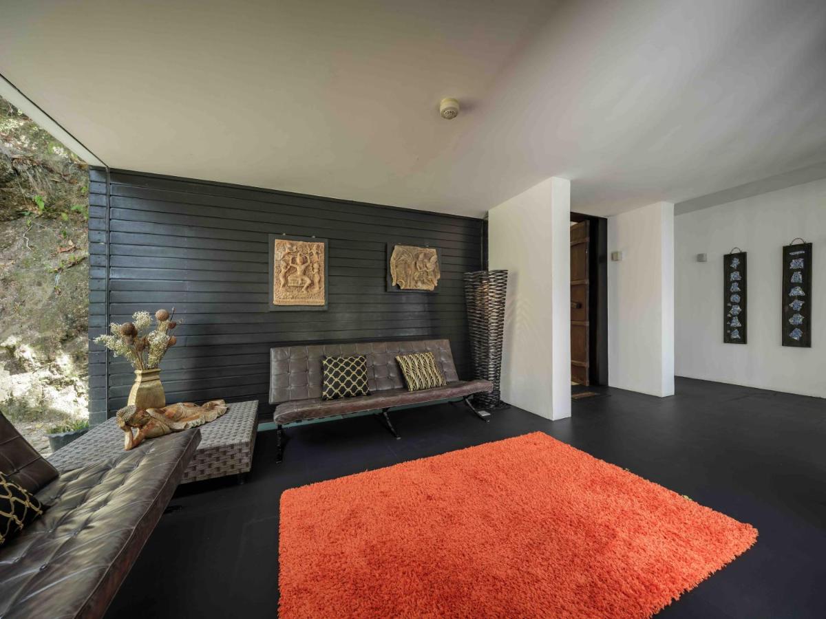Vila Yang, Private Oceanfront Villa, *