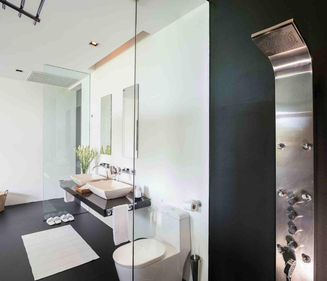 Yang, Private Oceanfront Villa, *