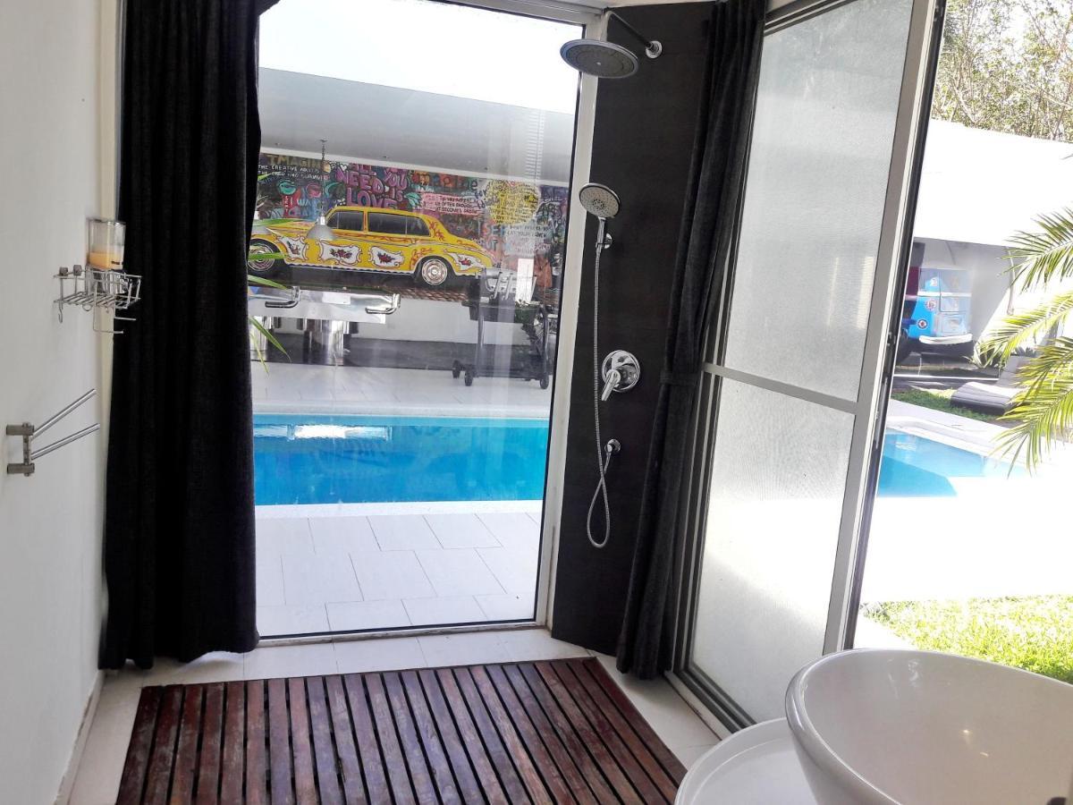 Gallery Pool *