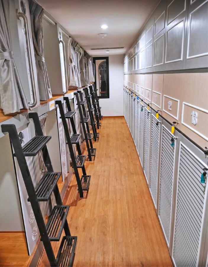 Hostel Capzule Bed *