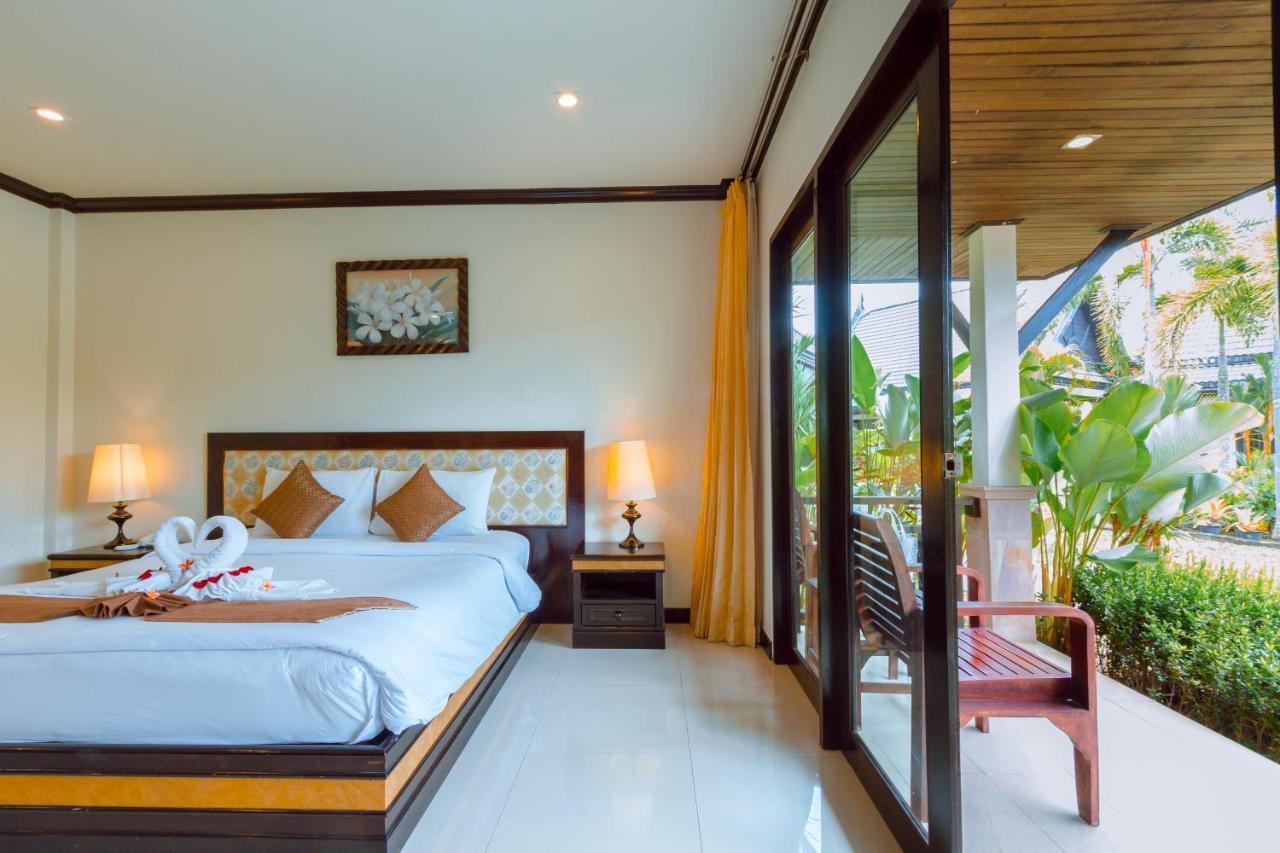 Airport Phuket Resort 4*