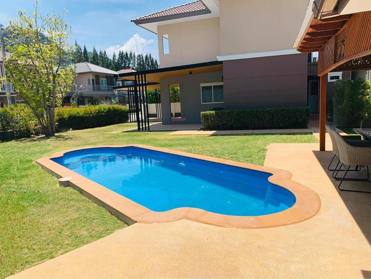 Saransiri - 3 Bedroom With Private Pool, Office & Fast Wi-fi Pousada