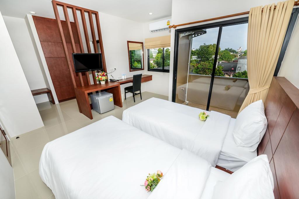 Aparthotel The Topaz Town