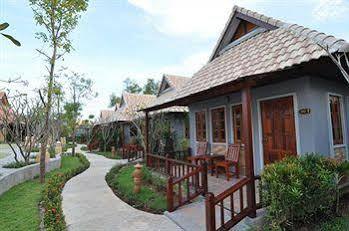 Hotel Chalong &