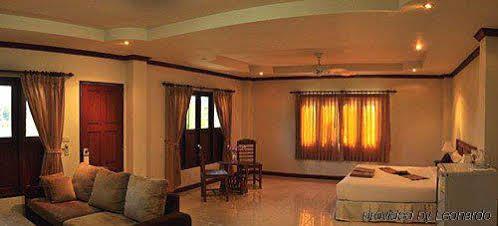 Baan Chayna Resort