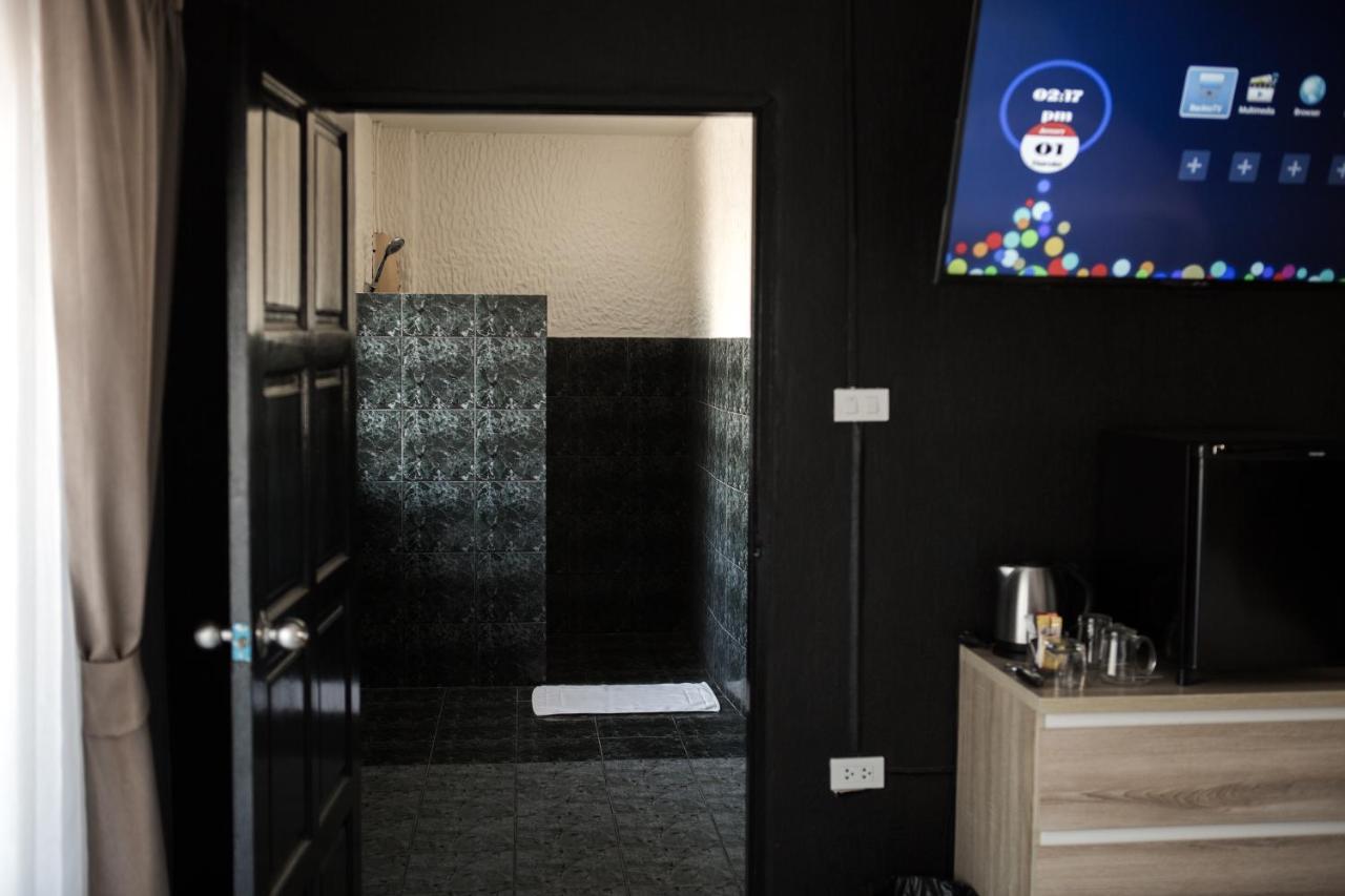 Big Boys' Bed & Burger - Hotel Patong