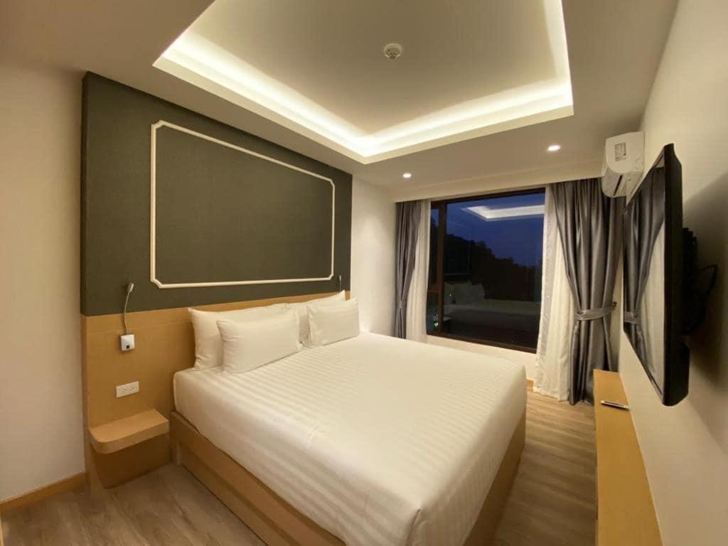 Apartment Aristo Ii By Investing In Phuket Surin Beach (Phuket)