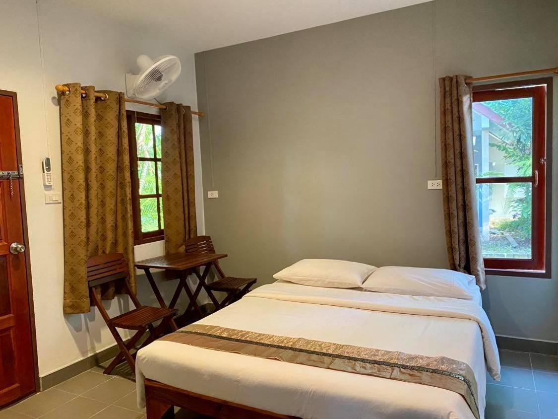 Coconut Guest house Nai Yang