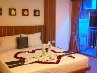 Hotel Santi White