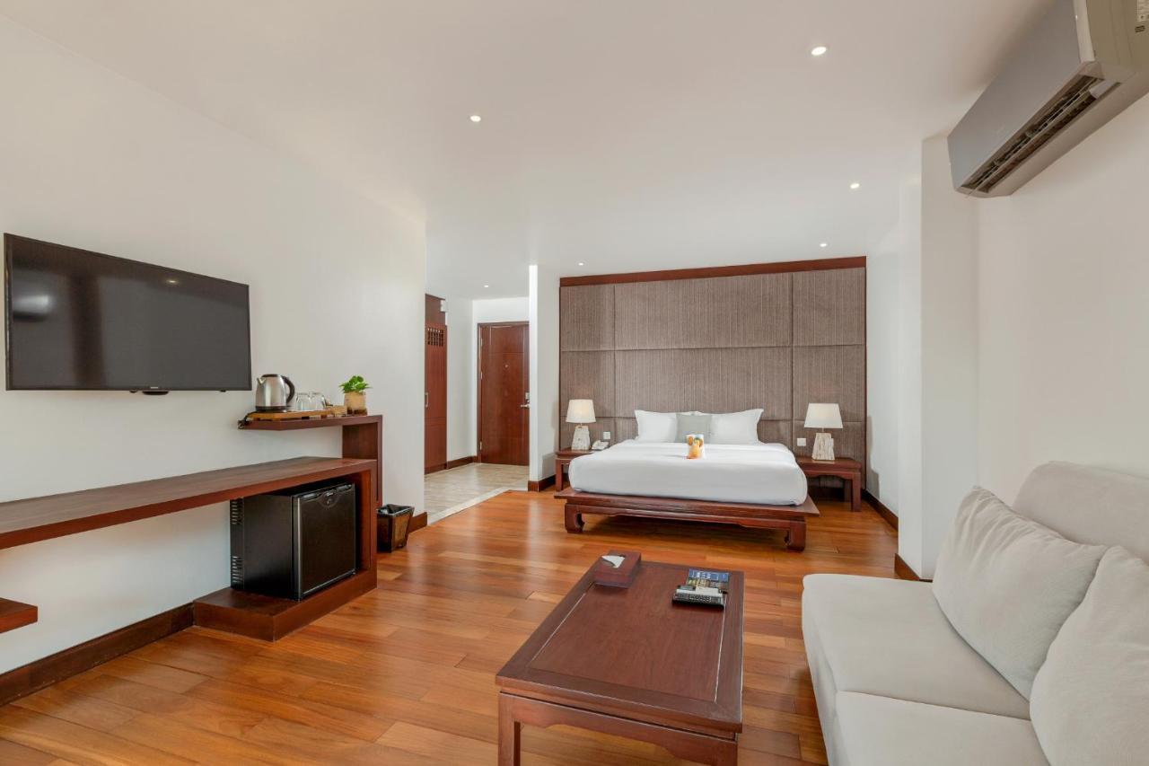 Hotel Baan Laimai Beach & Spa - Sha Extra Plus 4*