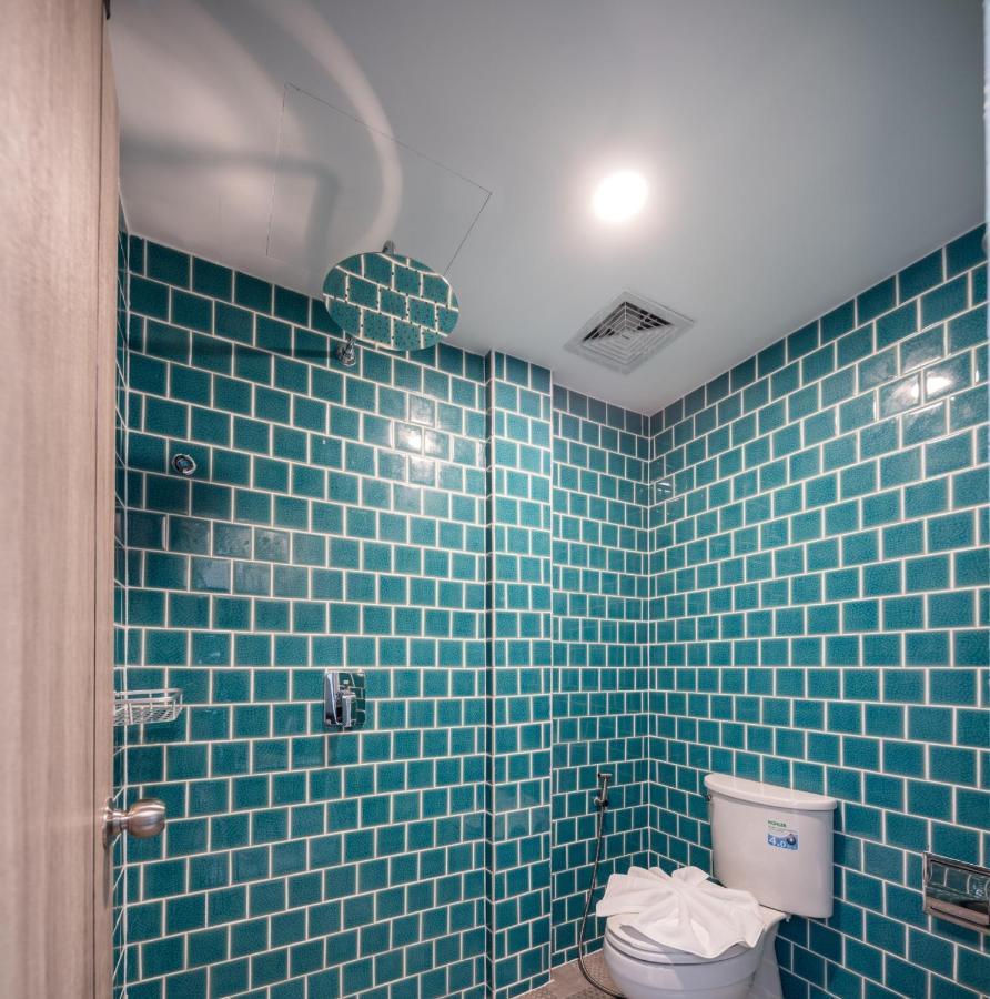 Yanud Hotel 4*