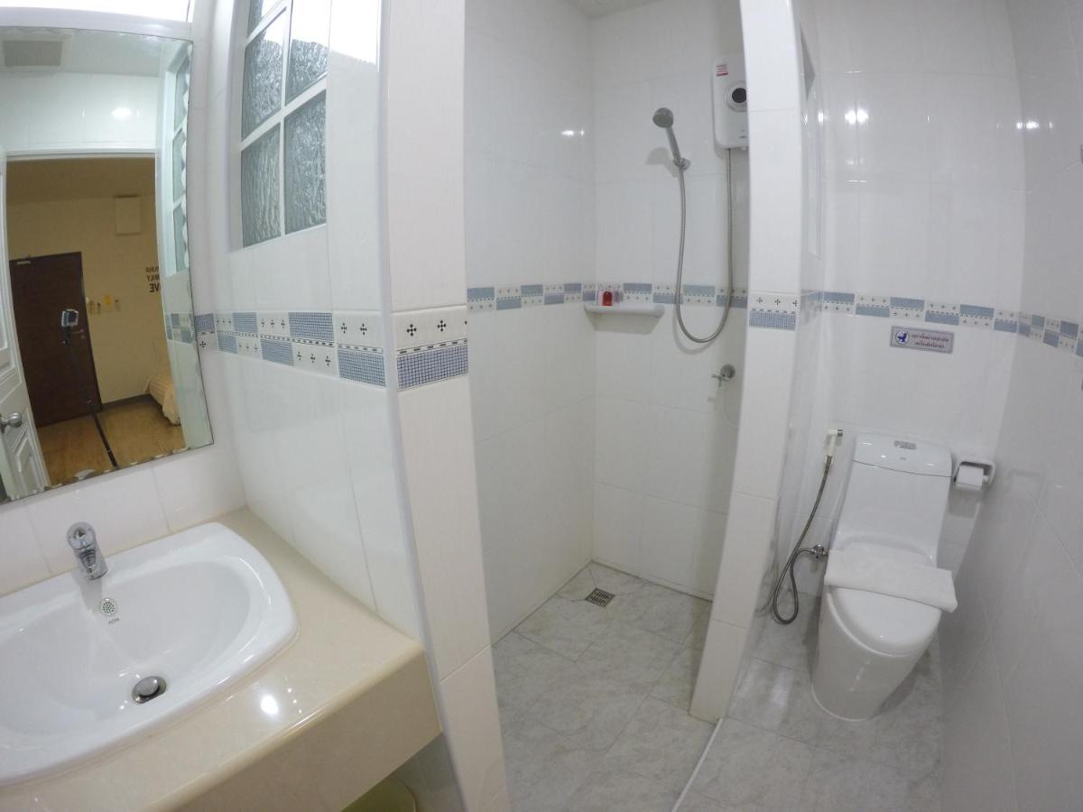 Shyne Place 2*