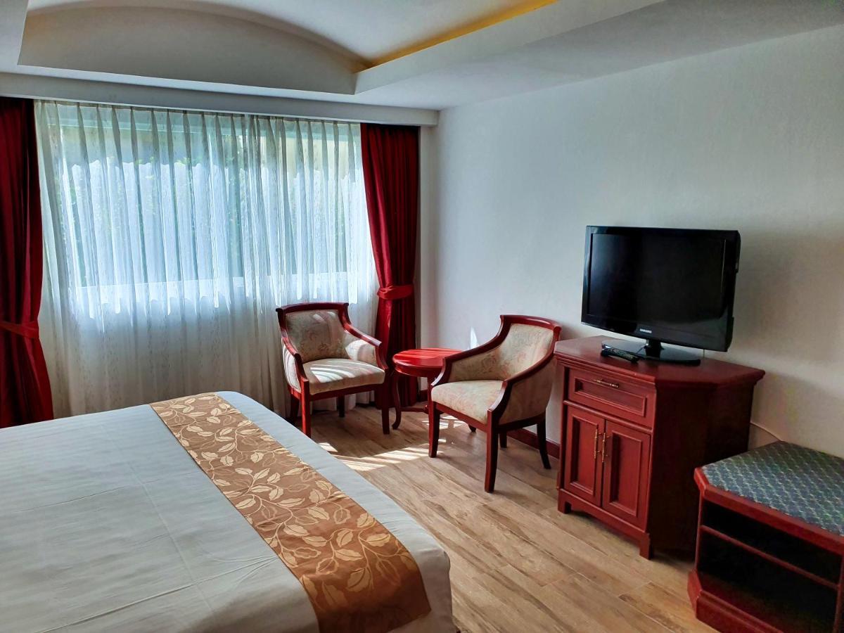 Sea Pearl Hotel 4*