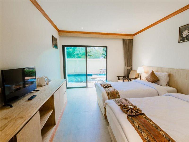 Airport Phuket - Sha Extra 4*
