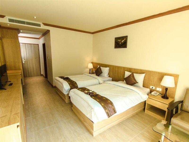 Airport Phuket - Sha Extra 4*