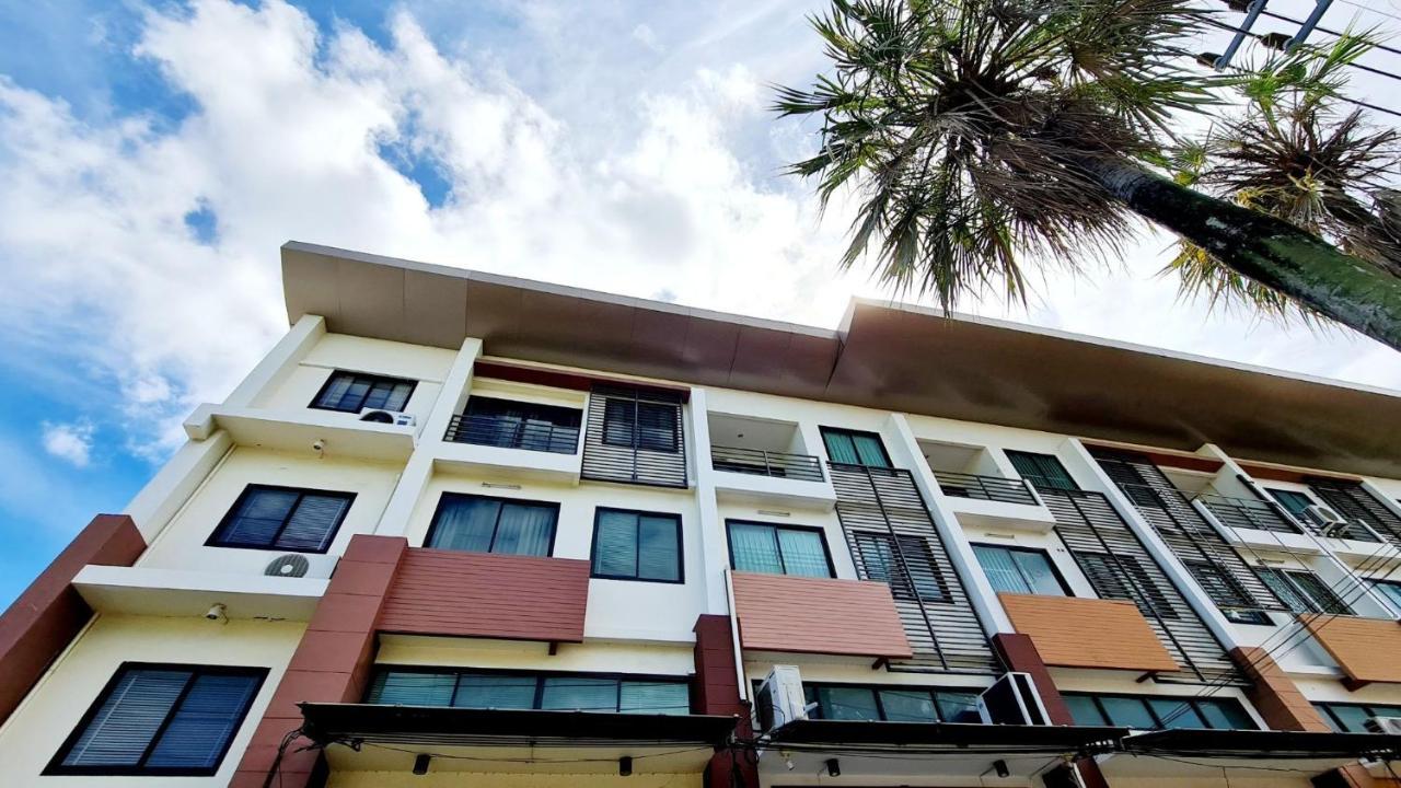 Guest house Tp House At Town Phuket