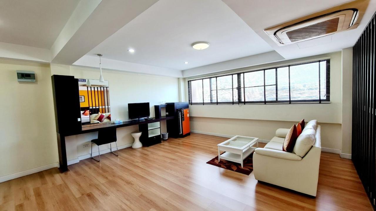 Tp House At Town Phuket