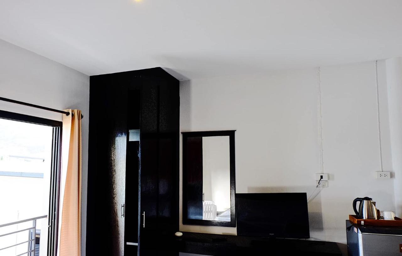 Naiharn Paradise Boutique Hotel
