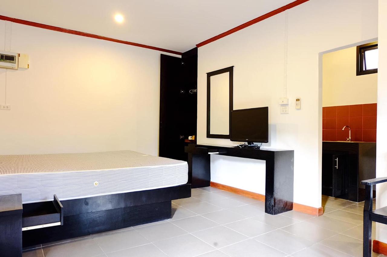 Hotel Naiharn Paradise Boutique