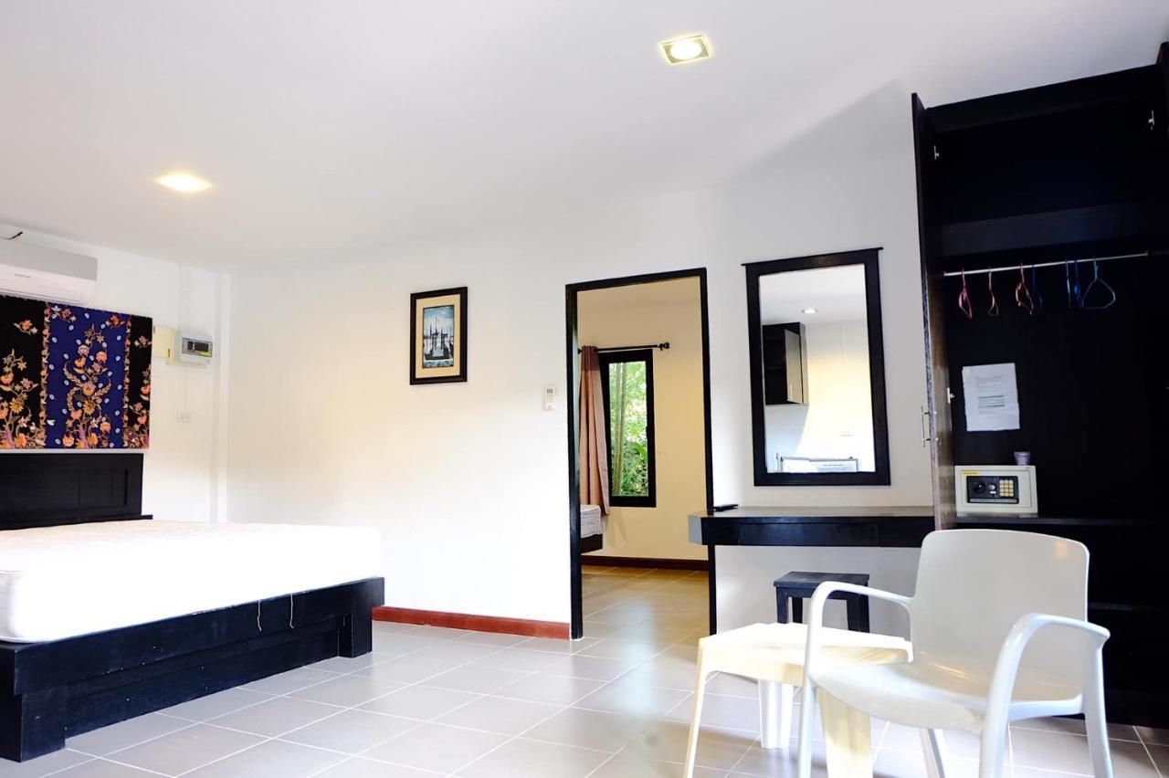 Naiharn Paradise Boutique Hotel *
