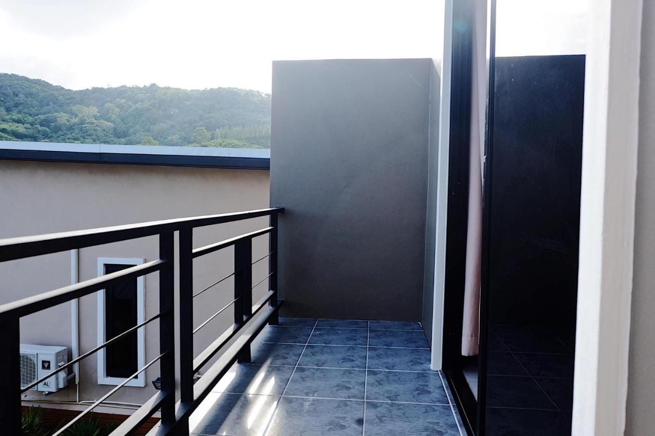 Hotel Naiharn Paradise Boutique