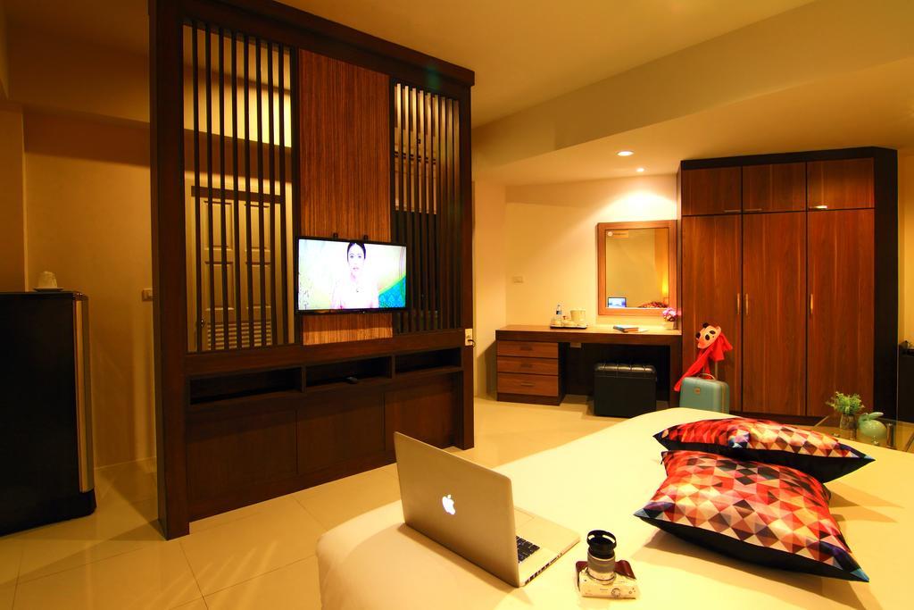 Cool Hotel