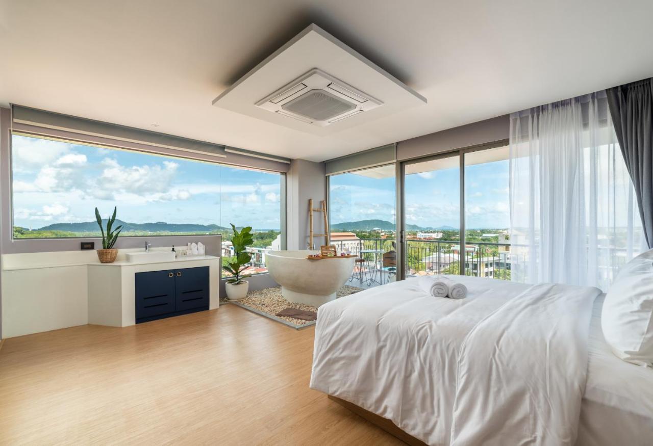 The Blue Hotel 3*