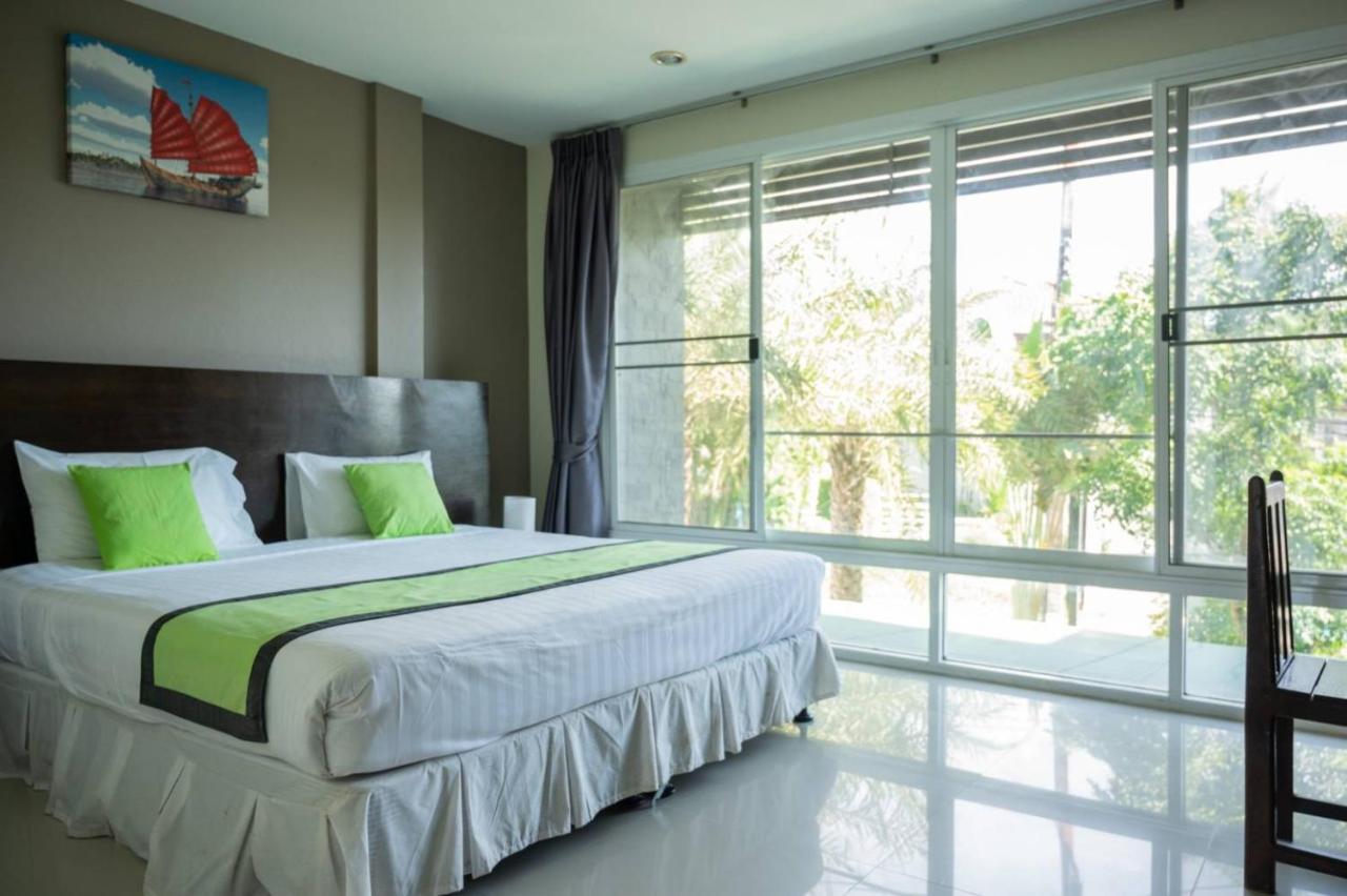 Baan Oui - Nai Harn Apartment Phuket