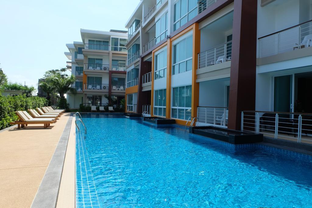 Phuket Seaview Resotel Aparthotel 4*