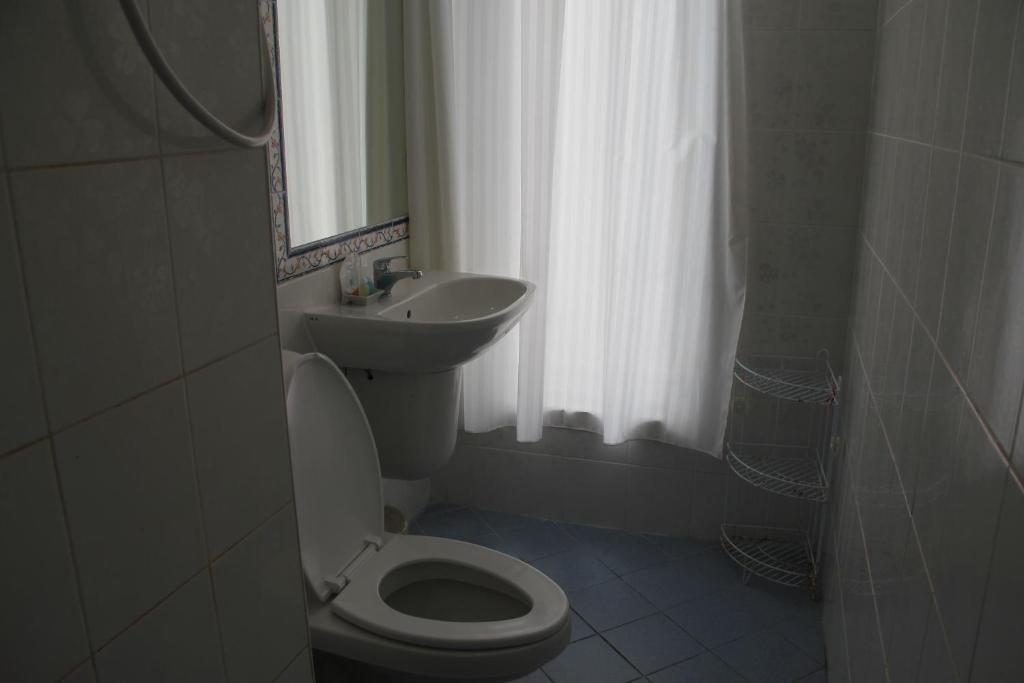 Chanisara Apartment *