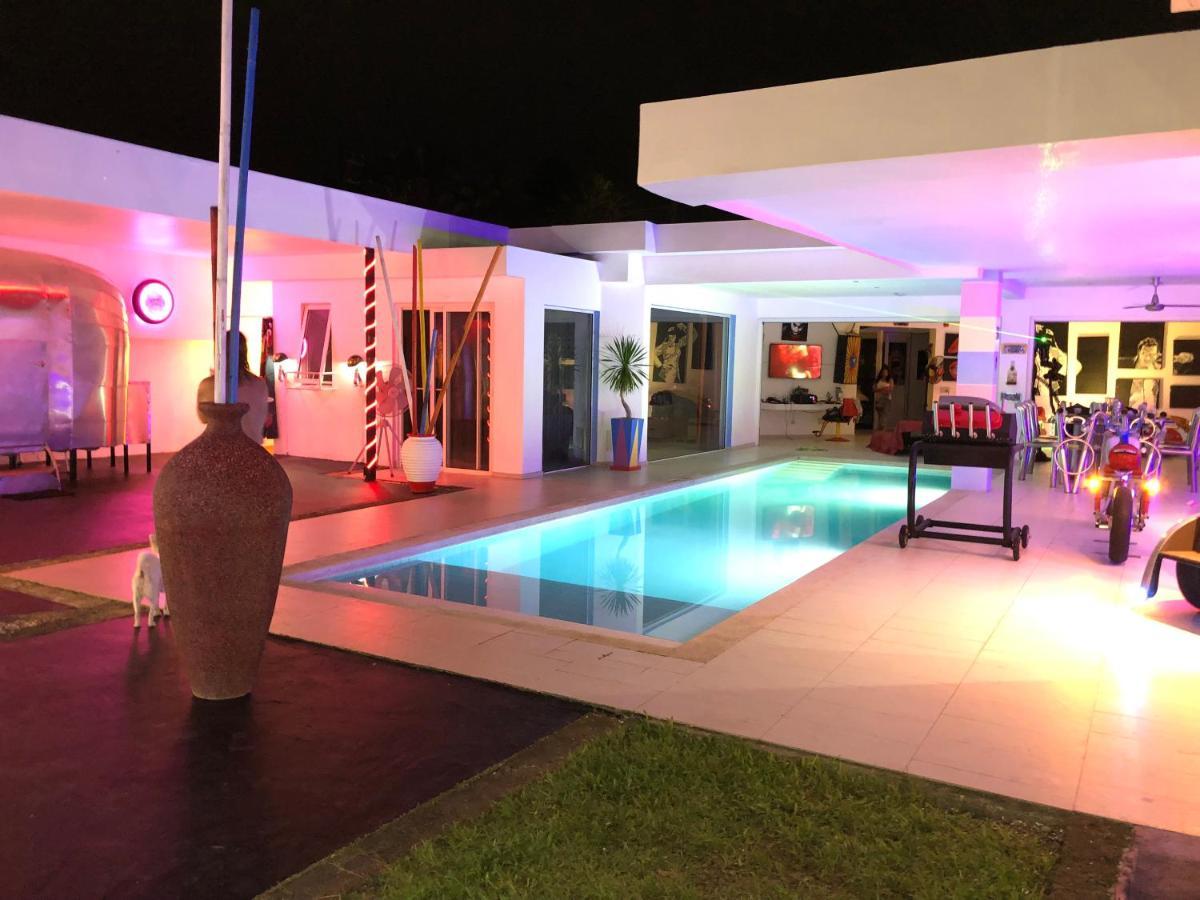 Gallery Pool Holiday home *