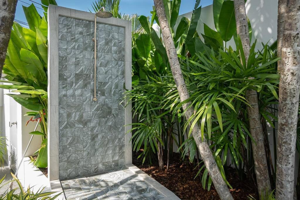 Amazing Pool Villa, 2 Bedrooms Nai Harn